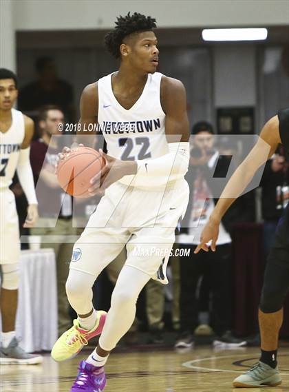 Thumbnail 2 in IMG Academy vs. Westtown (Spalding Hoophall Classic) photogallery.