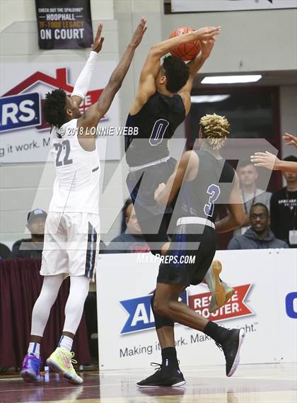 Thumbnail 3 in IMG Academy vs. Westtown (Spalding Hoophall Classic) photogallery.