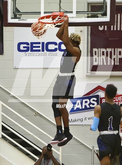 Thumbnail 3 in IMG Academy vs. Westtown (Spalding Hoophall Classic) photogallery.