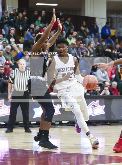 Thumbnail 2 in IMG Academy vs. Westtown (Spalding Hoophall Classic) photogallery.
