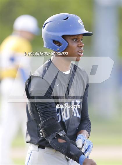 Thumbnail 3 in Brooks vs. De La Salle (IHSA Sectional Semifinal) photogallery.