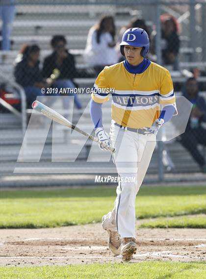 Thumbnail 3 in Brooks vs. De La Salle (IHSA Sectional Semifinal) photogallery.