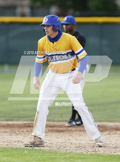 Thumbnail 2 in Brooks vs. De La Salle (IHSA Sectional Semifinal) photogallery.