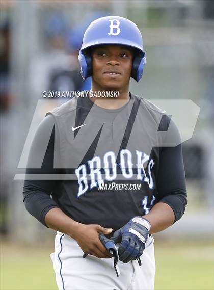 Thumbnail 2 in Brooks vs. De La Salle (IHSA Sectional Semifinal) photogallery.