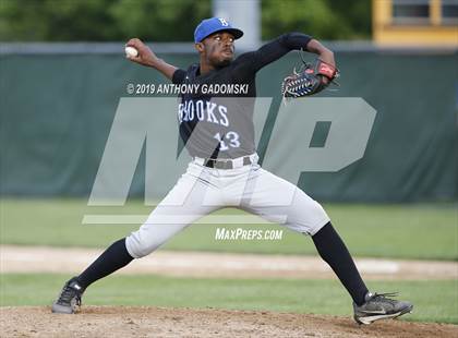 Thumbnail 2 in Brooks vs. De La Salle (IHSA Sectional Semifinal) photogallery.