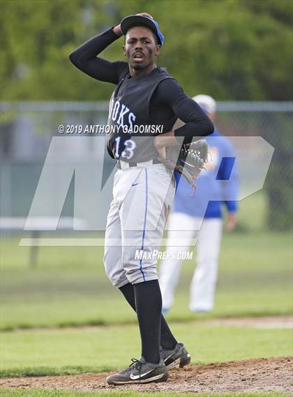 Thumbnail 2 in Brooks vs. De La Salle (IHSA Sectional Semifinal) photogallery.