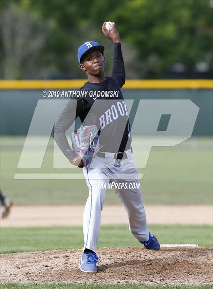Thumbnail 2 in Brooks vs. De La Salle (IHSA Sectional Semifinal) photogallery.