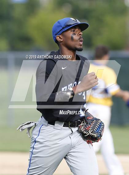 Thumbnail 2 in Brooks vs. De La Salle (IHSA Sectional Semifinal) photogallery.