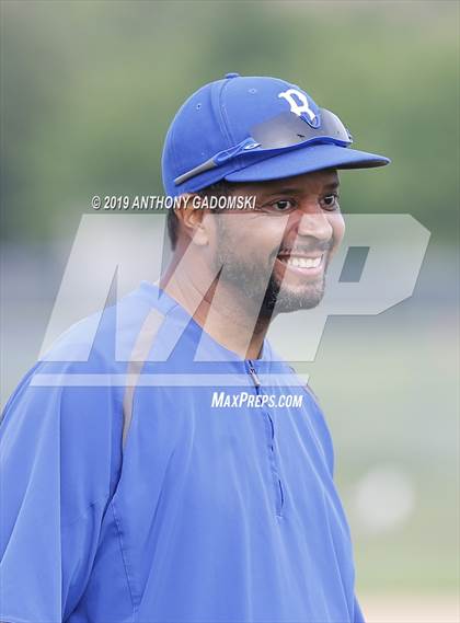 Thumbnail 3 in Brooks vs. De La Salle (IHSA Sectional Semifinal) photogallery.