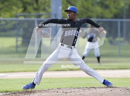 Thumbnail 2 in Brooks vs. De La Salle (IHSA Sectional Semifinal) photogallery.