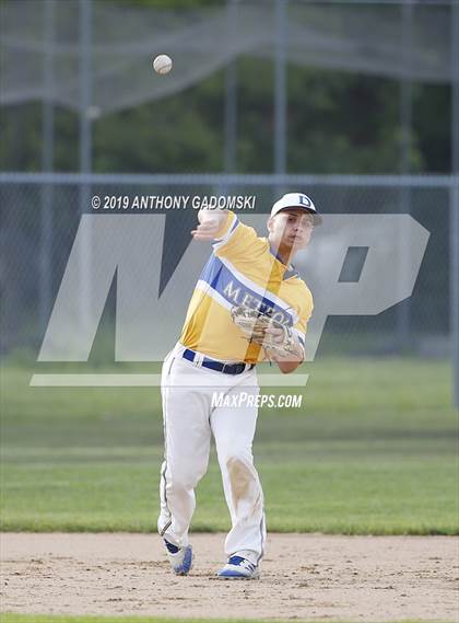 Thumbnail 2 in Brooks vs. De La Salle (IHSA Sectional Semifinal) photogallery.