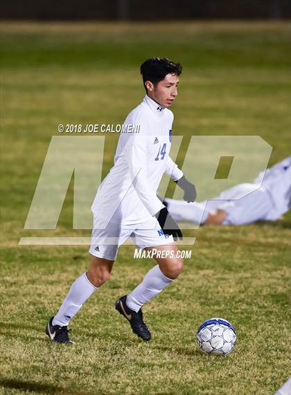 Thumbnail 1 in Lee [Robert E.] vs New Braunfels (NEISD Tournament) photogallery.