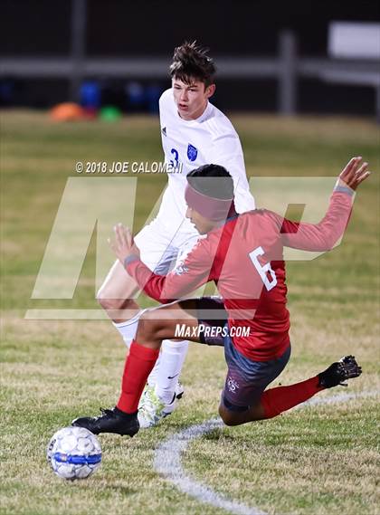 Thumbnail 1 in Lee [Robert E.] vs New Braunfels (NEISD Tournament) photogallery.