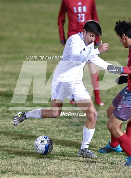 Thumbnail 1 in Lee [Robert E.] vs New Braunfels (NEISD Tournament) photogallery.