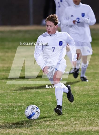 Thumbnail 3 in Lee [Robert E.] vs New Braunfels (NEISD Tournament) photogallery.
