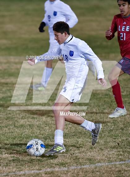 Thumbnail 2 in Lee [Robert E.] vs New Braunfels (NEISD Tournament) photogallery.