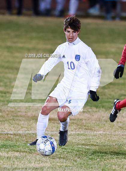 Thumbnail 3 in Lee [Robert E.] vs New Braunfels (NEISD Tournament) photogallery.