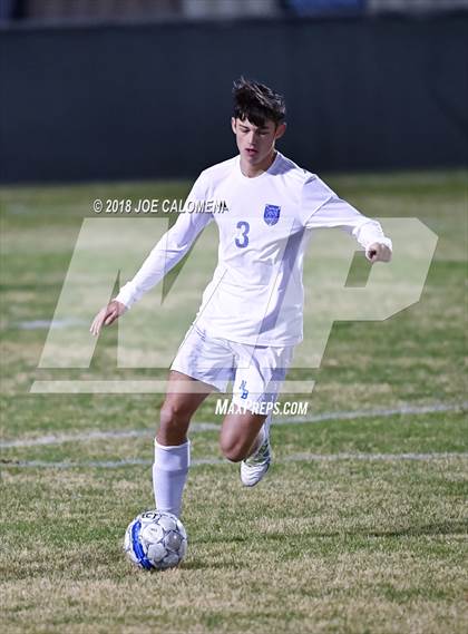 Thumbnail 1 in Lee [Robert E.] vs New Braunfels (NEISD Tournament) photogallery.