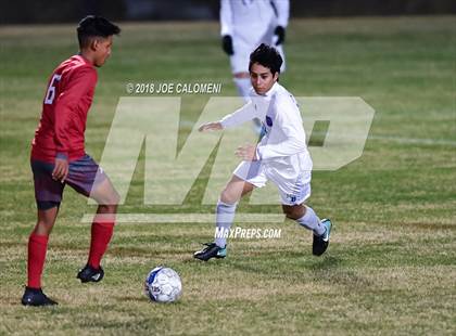 Thumbnail 2 in Lee [Robert E.] vs New Braunfels (NEISD Tournament) photogallery.