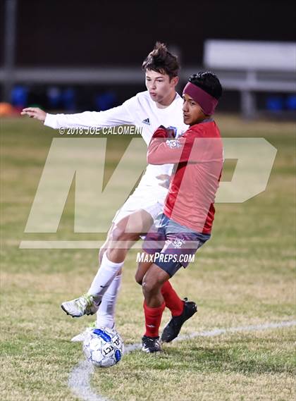 Thumbnail 3 in Lee [Robert E.] vs New Braunfels (NEISD Tournament) photogallery.