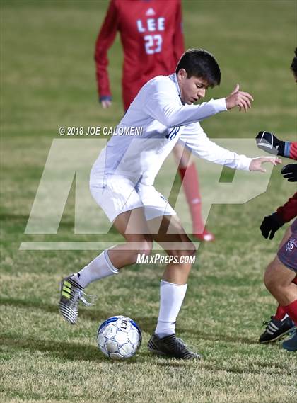 Thumbnail 3 in Lee [Robert E.] vs New Braunfels (NEISD Tournament) photogallery.