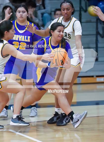 Thumbnail 2 in Norwalk @ Warren photogallery.