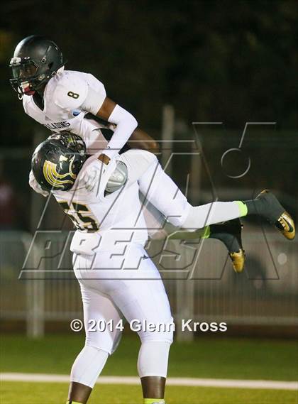 Thumbnail 3 in Paramus Catholic @ DePaul photogallery.