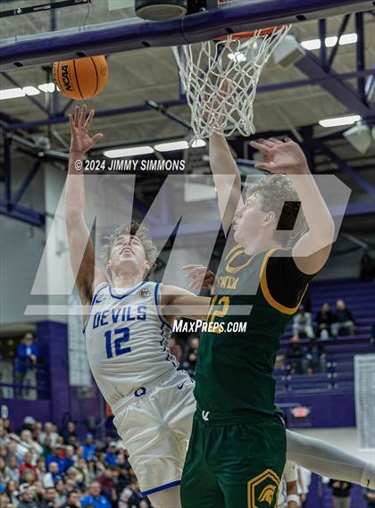 Thumbnail 3 in Quincy vs. The Woodlands Christian Academy (Prairie Farms Holiday Classic) photogallery.