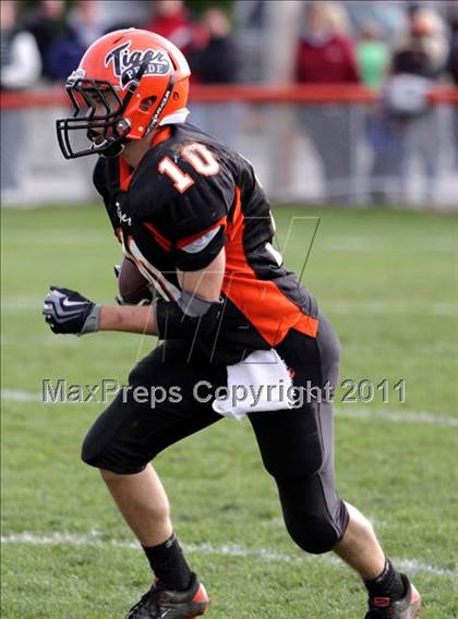 Thumbnail 2 in Biddeford vs Scarborough (SMAA Class A West Regional Quarterfinals) photogallery.