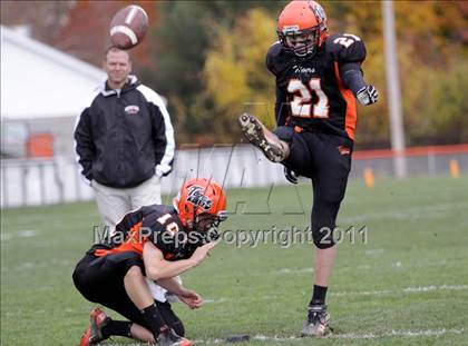 Thumbnail 3 in Biddeford vs Scarborough (SMAA Class A West Regional Quarterfinals) photogallery.
