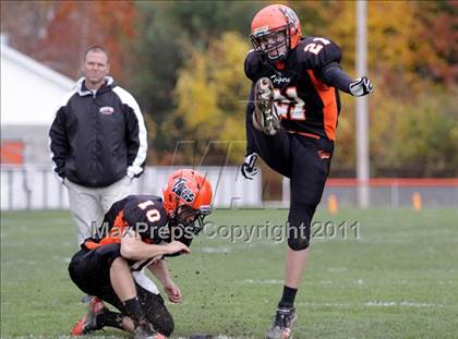 Thumbnail 2 in Biddeford vs Scarborough (SMAA Class A West Regional Quarterfinals) photogallery.