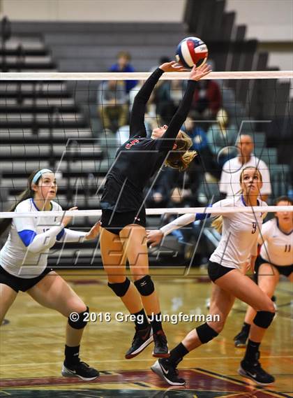 Thumbnail 2 in Presentation @ Redwood (CIF State D2 Playoff) photogallery.