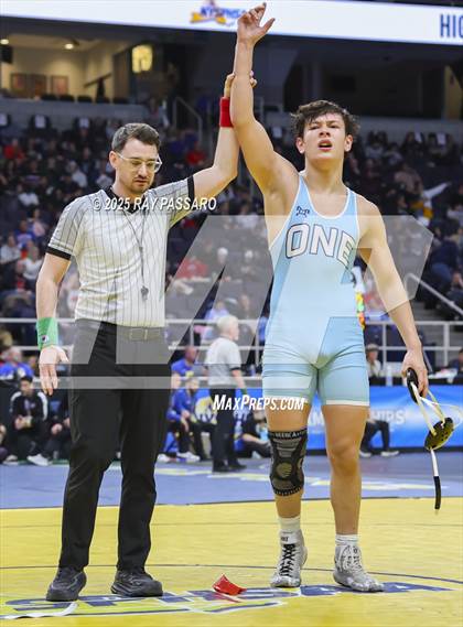 Thumbnail 2 in NYSPHSAA Quarterfinals photogallery.
