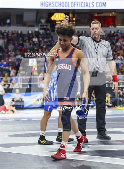 Thumbnail 1 in NYSPHSAA Quarterfinals photogallery.