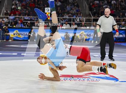 Thumbnail 3 in NYSPHSAA Quarterfinals photogallery.