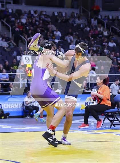 Thumbnail 3 in NYSPHSAA Quarterfinals photogallery.
