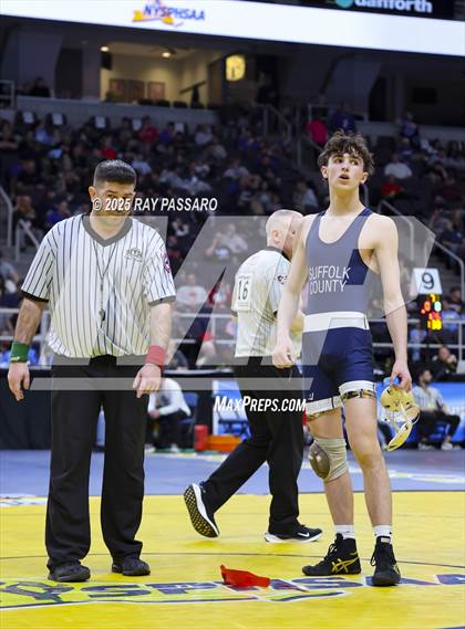 Thumbnail 1 in NYSPHSAA Quarterfinals photogallery.