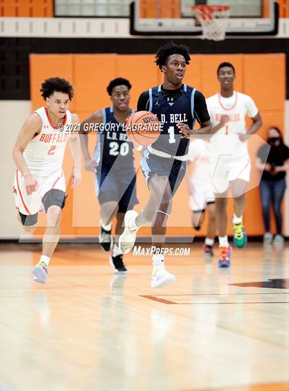 Thumbnail 3 in Bell vs Haltom photogallery.