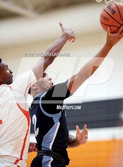 Thumbnail 1 in Bell vs Haltom photogallery.