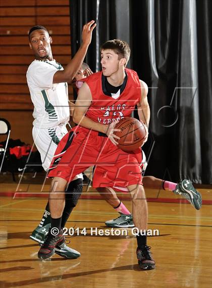 Thumbnail 2 in Palos Verdes vs. Tahquitz (MaxPreps Holiday Classic) photogallery.