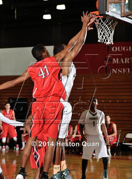 Thumbnail 2 in Palos Verdes vs. Tahquitz (MaxPreps Holiday Classic) photogallery.