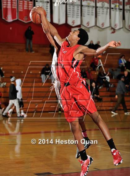 Thumbnail 2 in Palos Verdes vs. Tahquitz (MaxPreps Holiday Classic) photogallery.