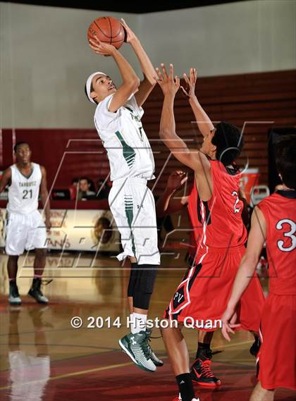 Thumbnail 2 in Palos Verdes vs. Tahquitz (MaxPreps Holiday Classic) photogallery.