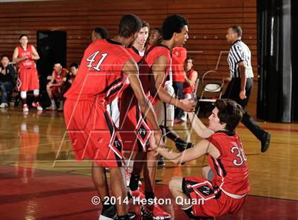 Thumbnail 1 in Palos Verdes vs. Tahquitz (MaxPreps Holiday Classic) photogallery.