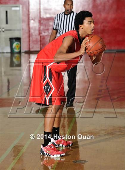 Thumbnail 3 in Palos Verdes vs. Tahquitz (MaxPreps Holiday Classic) photogallery.