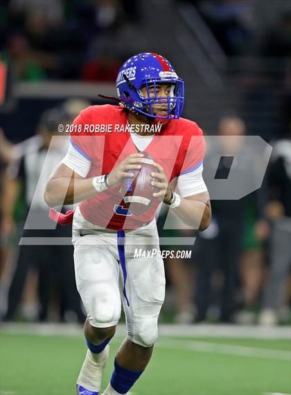 Thumbnail 1 in Carroll vs. Duncanville (UIL 6A Division 1 Quarterfinal) photogallery.