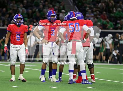 Thumbnail 1 in Carroll vs. Duncanville (UIL 6A Division 1 Quarterfinal) photogallery.