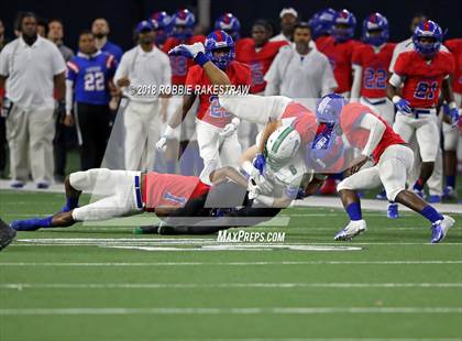 Thumbnail 3 in Carroll vs. Duncanville (UIL 6A Division 1 Quarterfinal) photogallery.