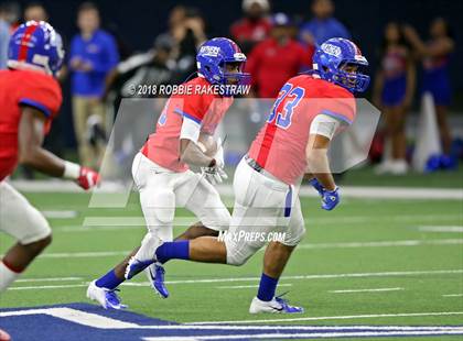 Thumbnail 3 in Carroll vs. Duncanville (UIL 6A Division 1 Quarterfinal) photogallery.