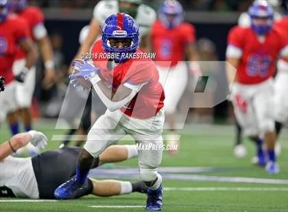Thumbnail 3 in Carroll vs. Duncanville (UIL 6A Division 1 Quarterfinal) photogallery.